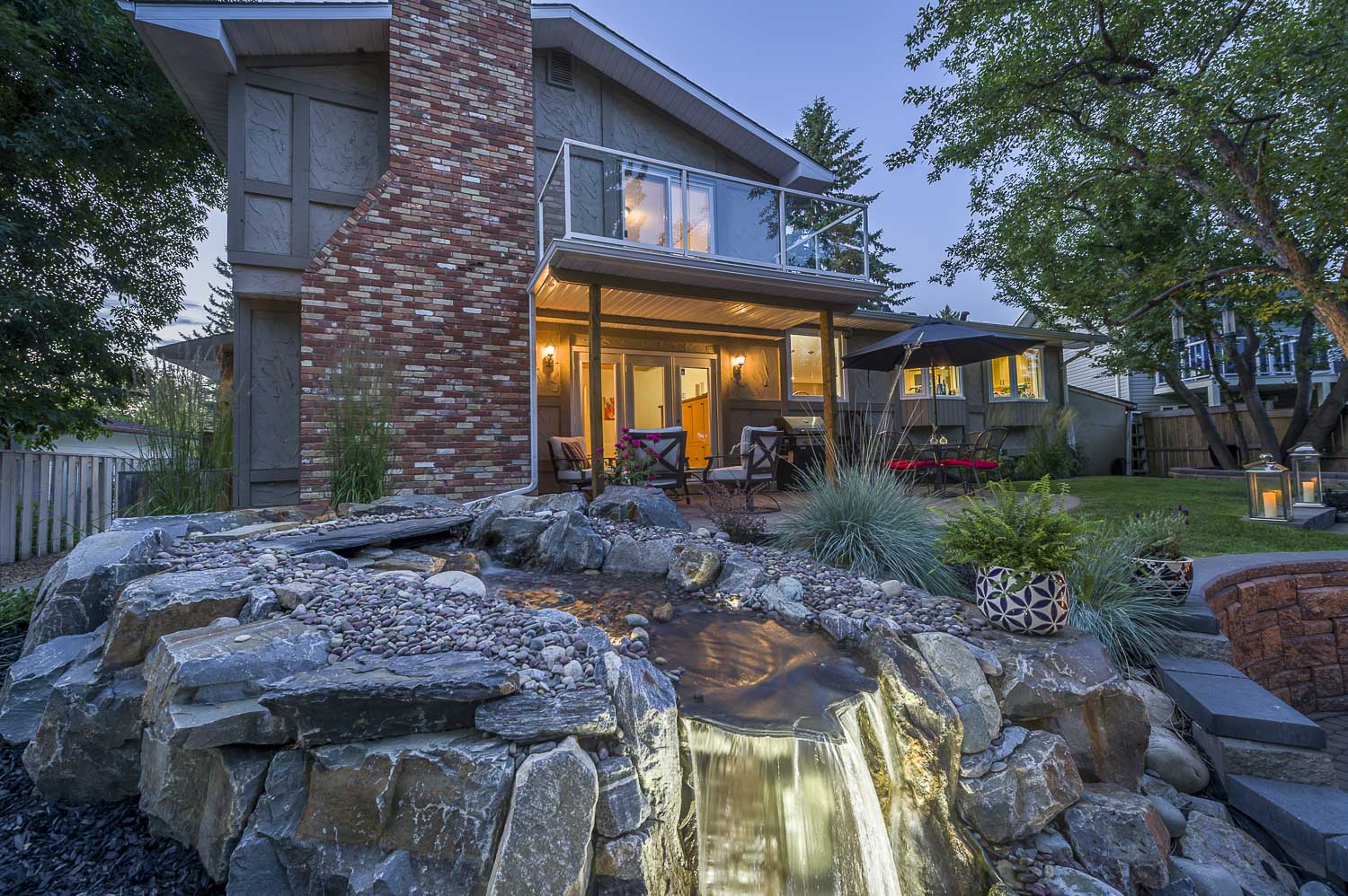 Outdoor Lighting Water Feature | Oasis Landscaping